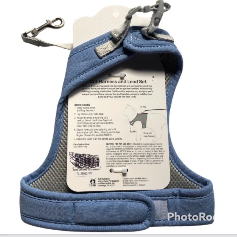 NWT cat harness leash set